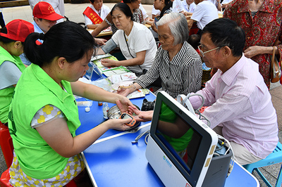 清流縣開展國家基本公共衛(wèi)生服務(wù)項目宣傳月活動