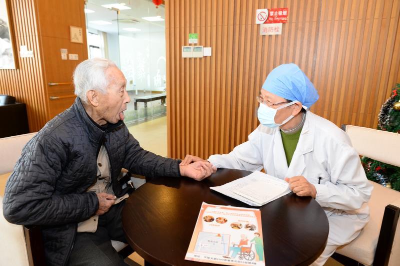視頻丨大寧路街道:世界糖尿病日為老人開展健康咨詢服務(wù)